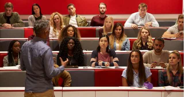 Étudiants en discussion